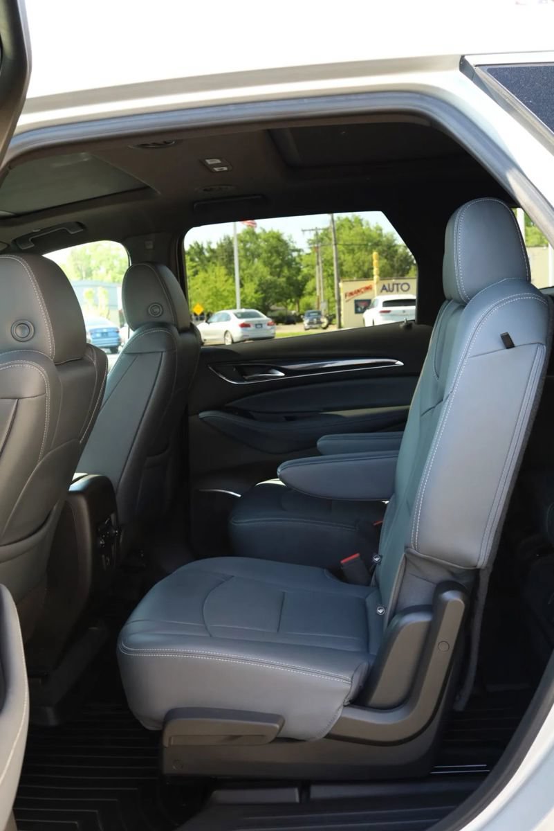 Used 2022 Buick Enclave Essence w/ Experience Buick Package AWD/4WD image 31