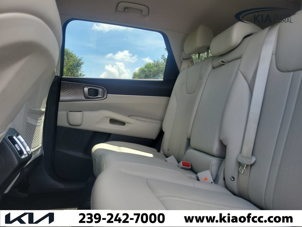 Certified 2026 Kia Sorento EX FWD image 17