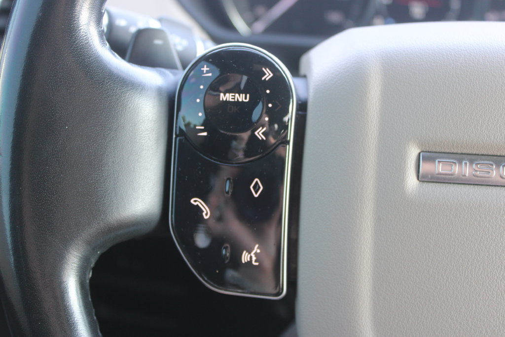 Used 2019 Land Rover Discovery SE AWD/4WD image 36