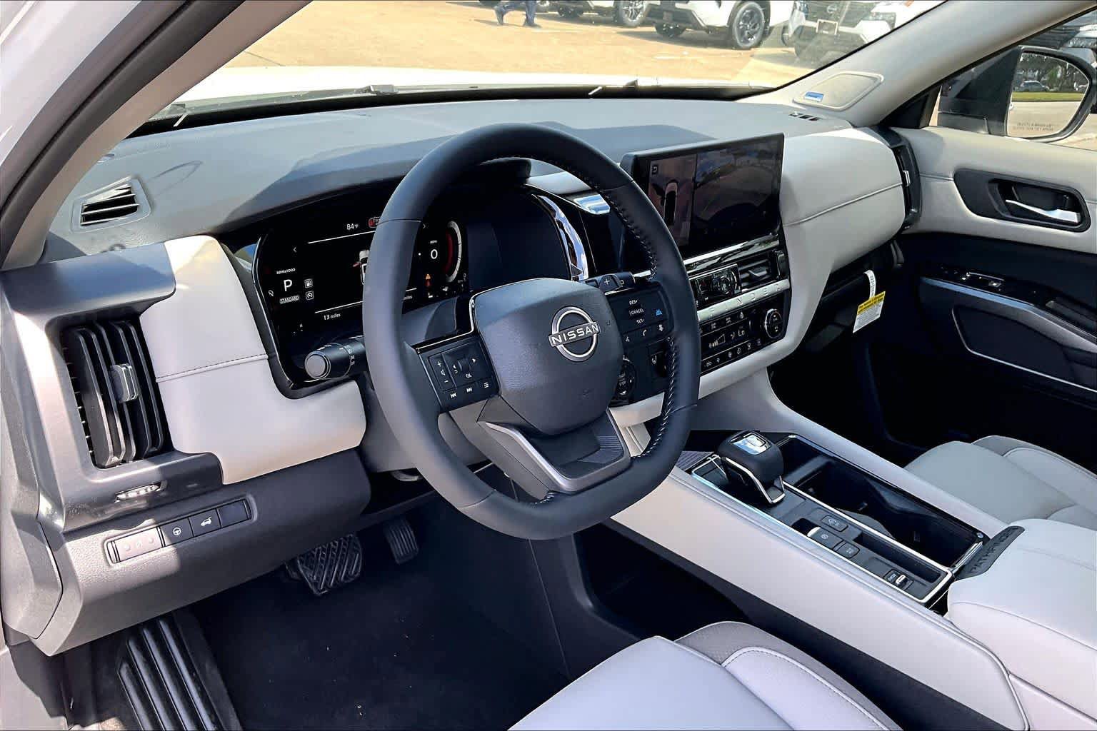 New 2026 Nissan Pathfinder SL w/ SL Premium Package FWD image 10