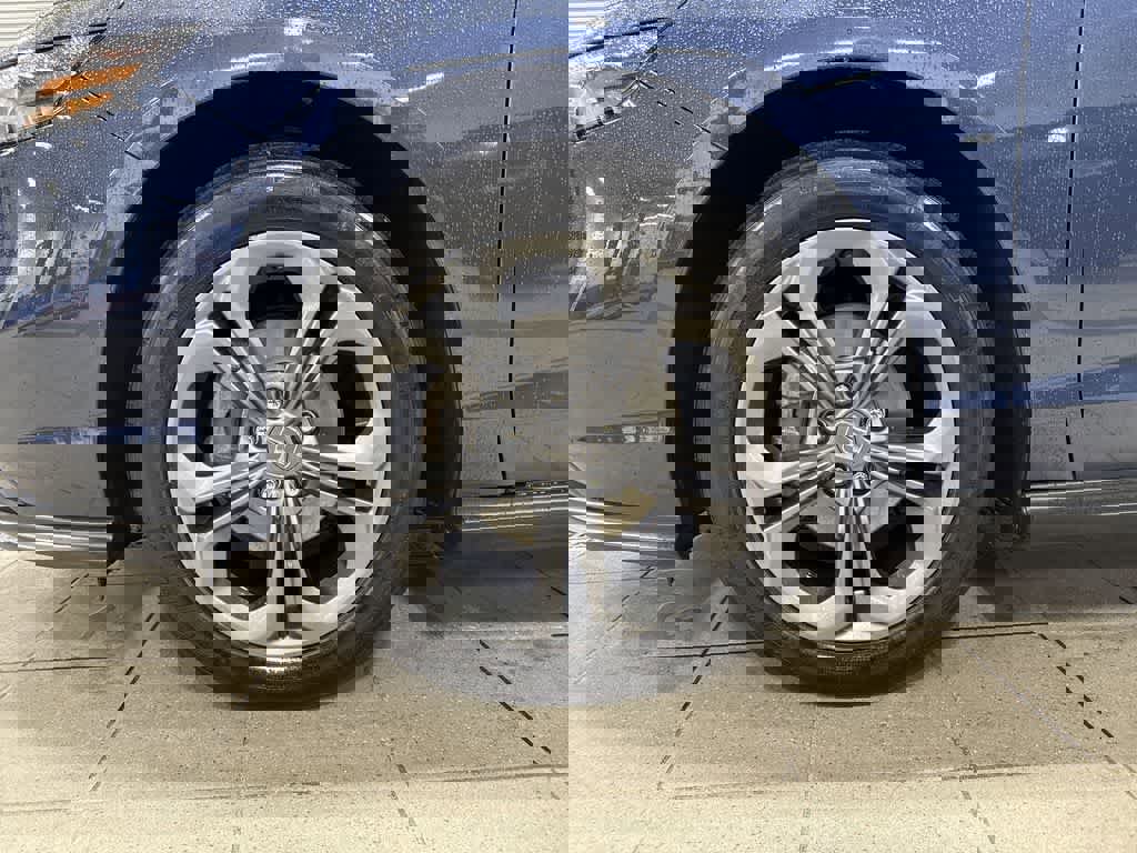 Used 2023 Honda Accord EX image 9