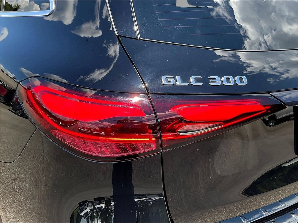 Used 2026 Mercedes-Benz GLC 300 4MATIC image 25