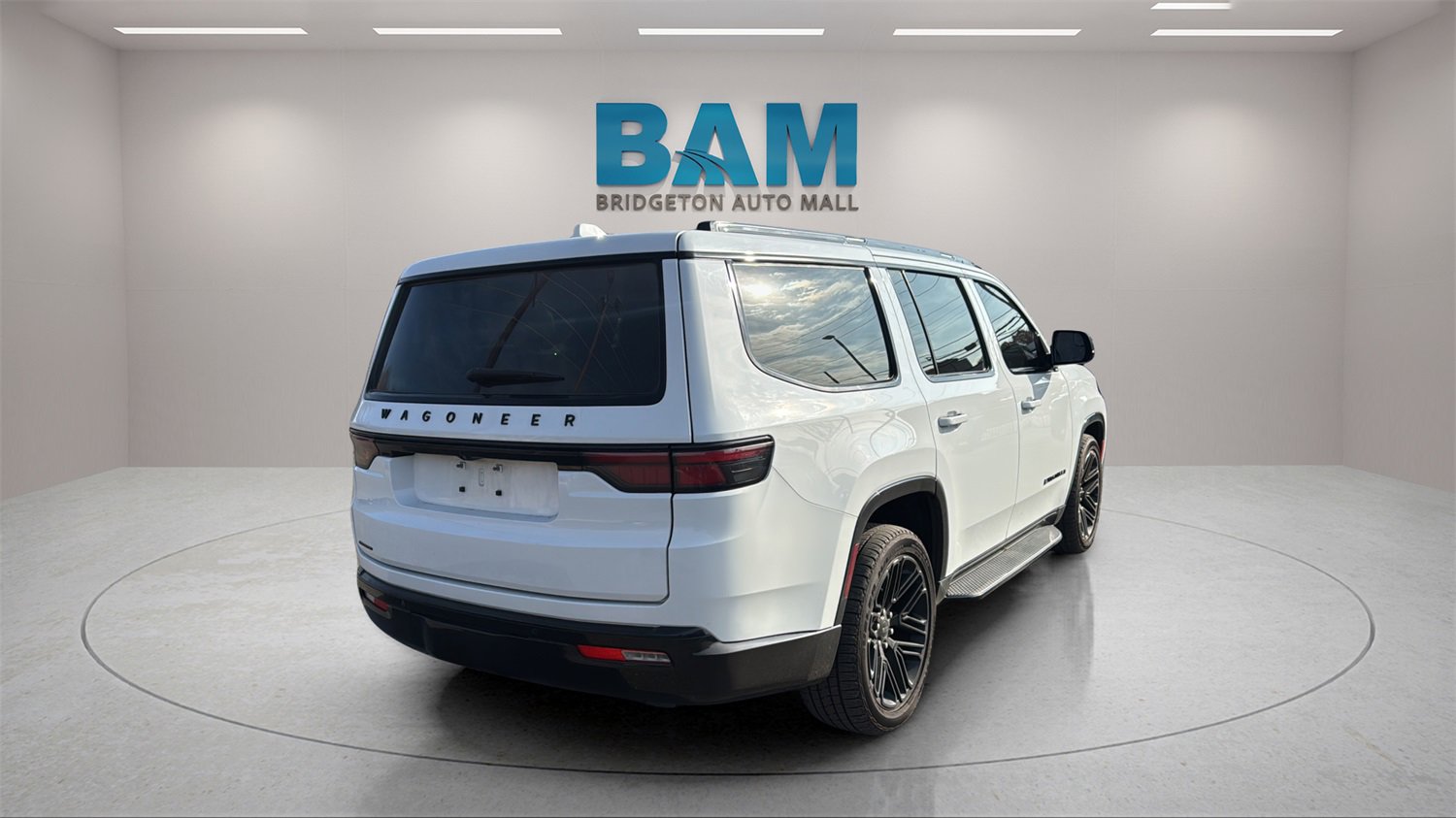 Used 2023 Jeep Wagoneer Series II image 7