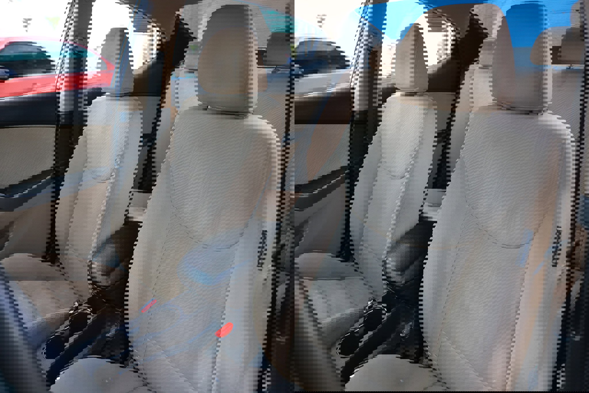 Used 2013 Hyundai Elantra GLS w/ Preferred Pkg image 9