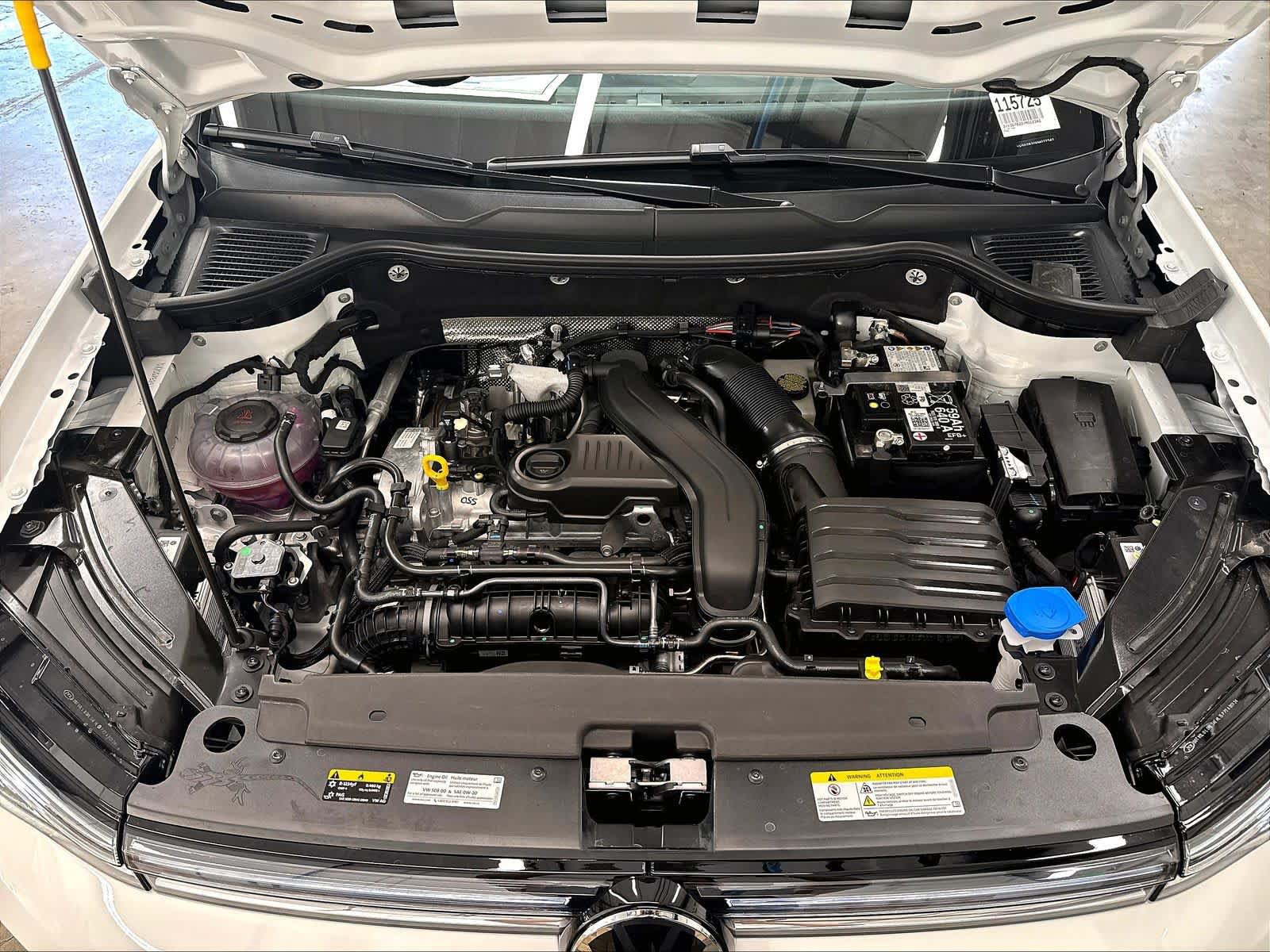 New 2027 Volkswagen Taos SE FWD image 12