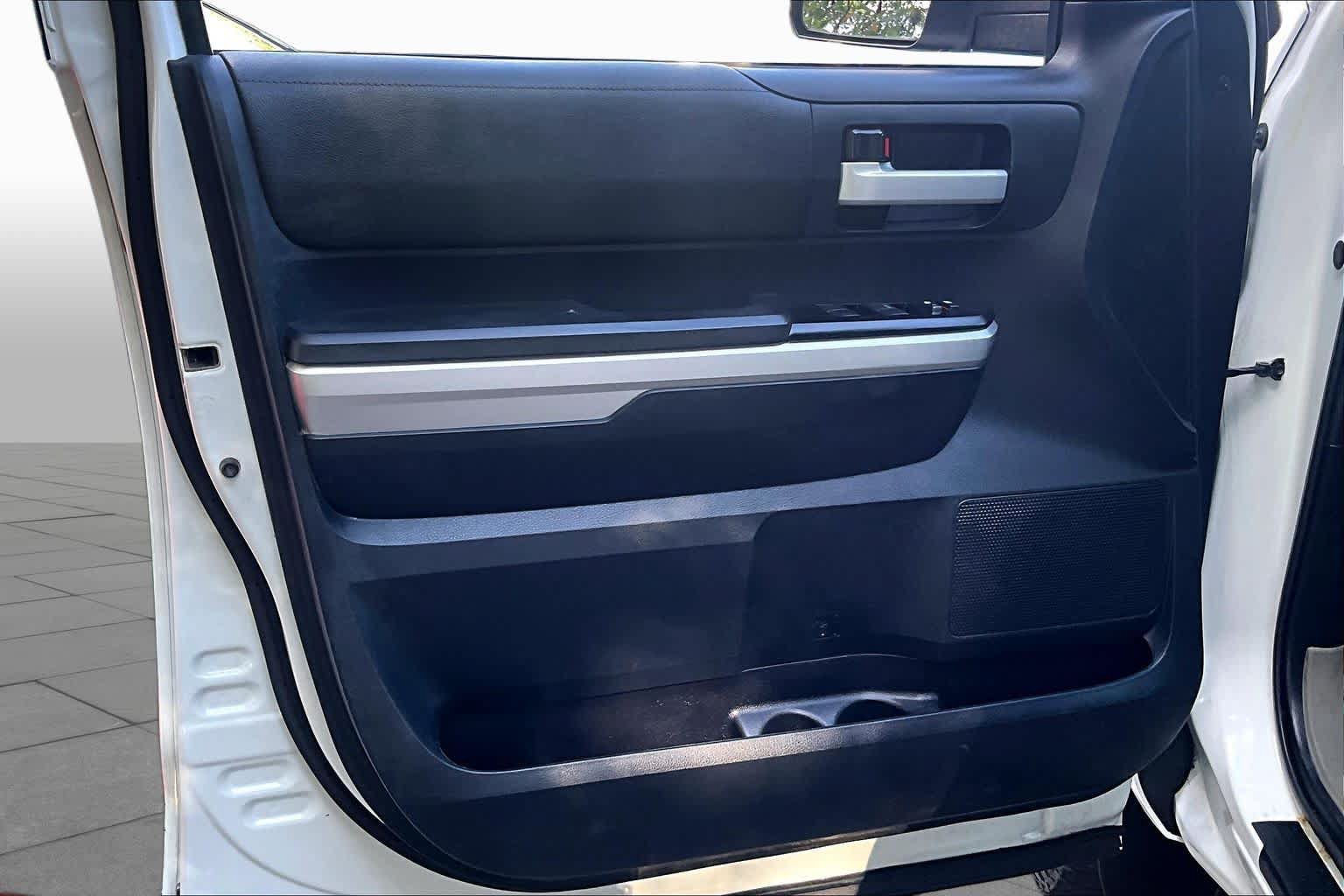Used 2015 Toyota Tundra SR5 w/ TRD Off Road Package AWD/4WD image 19