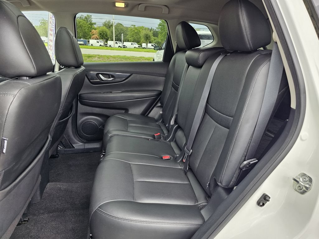 Used 2020 Nissan Rogue SL w/ Premium Package FWD image 16