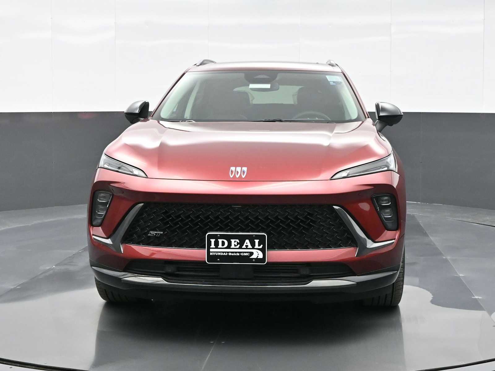 Used 2024 Buick Envision Sport Touring image 3