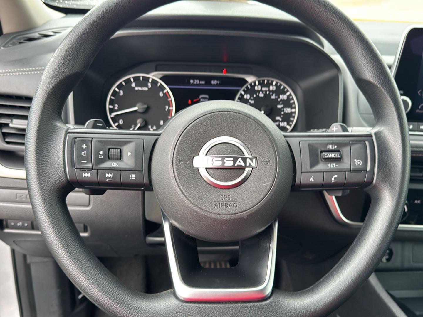 Used 2024 Nissan Rogue S image 17