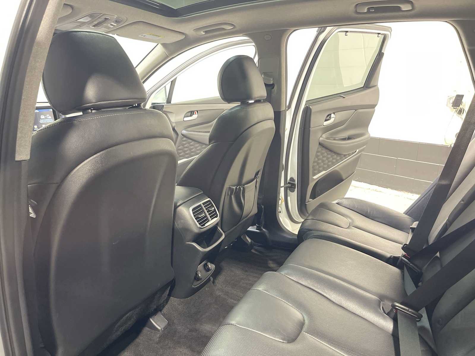 Used 2019 Hyundai Santa Fe Limited AWD/4WD image 12