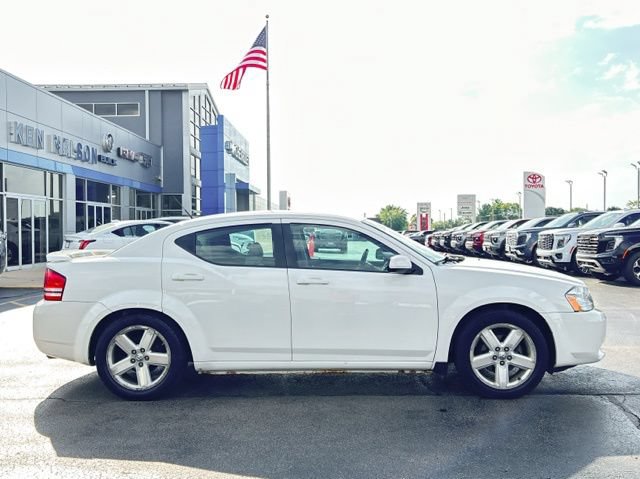 Used 2009 Dodge Avenger R/T FWD image 13