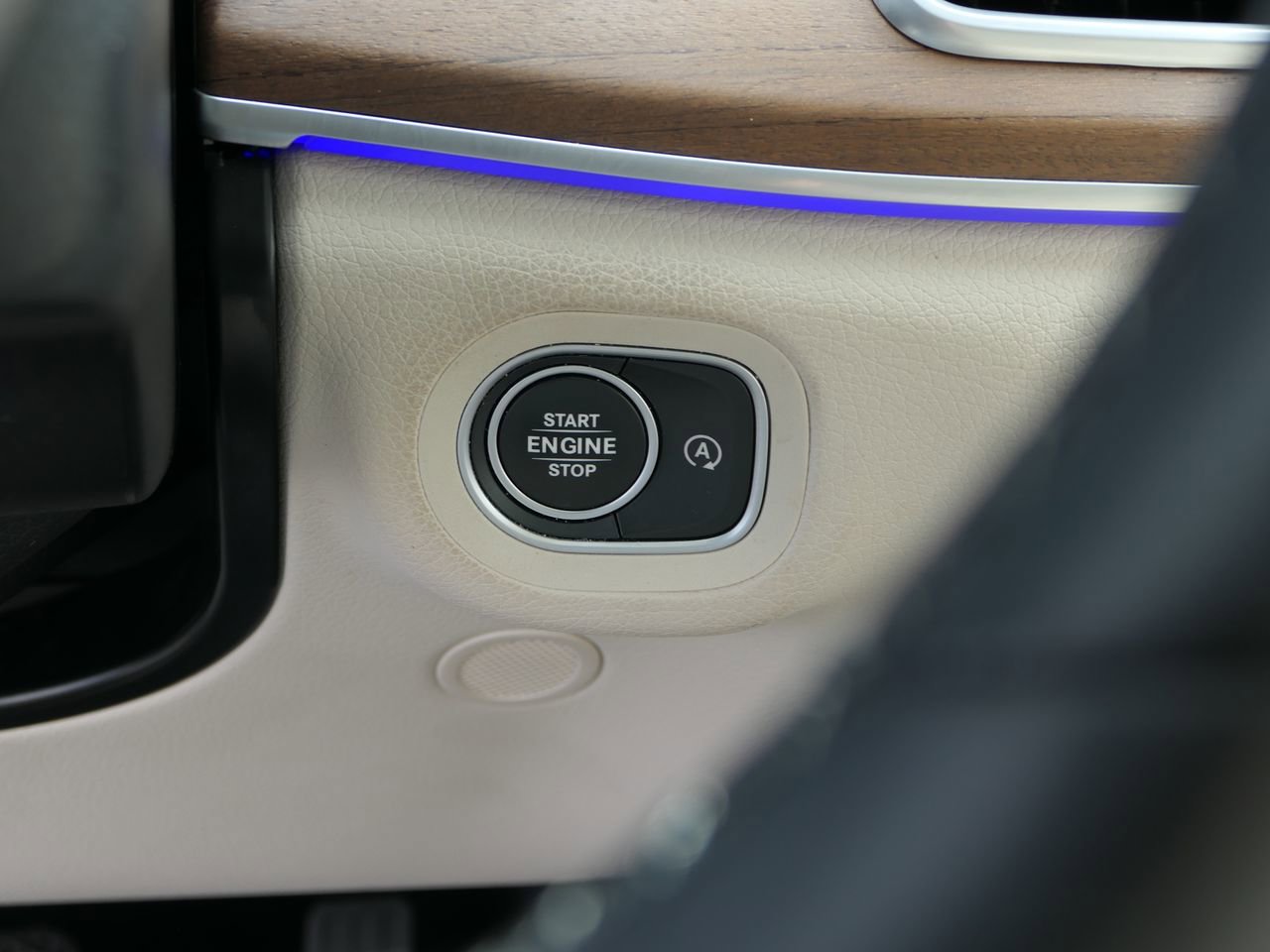 Used 2024 Mercedes-Benz GLE 450 4MATIC image 23