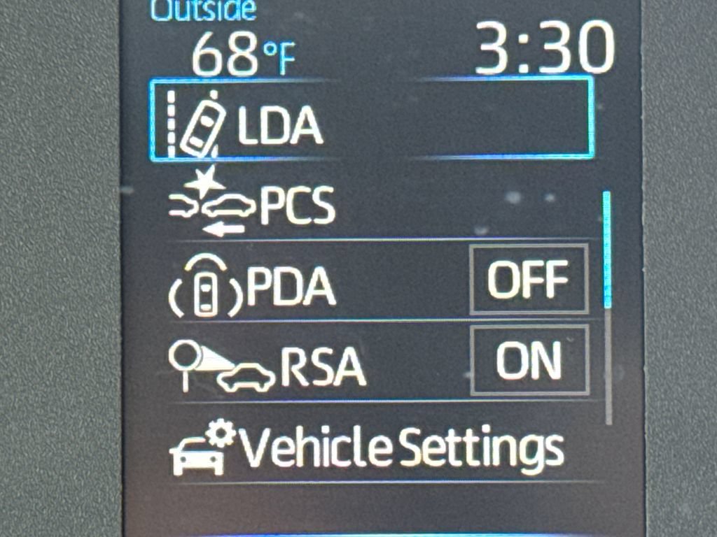 Used 2024 Toyota Corolla LE FWD image 17