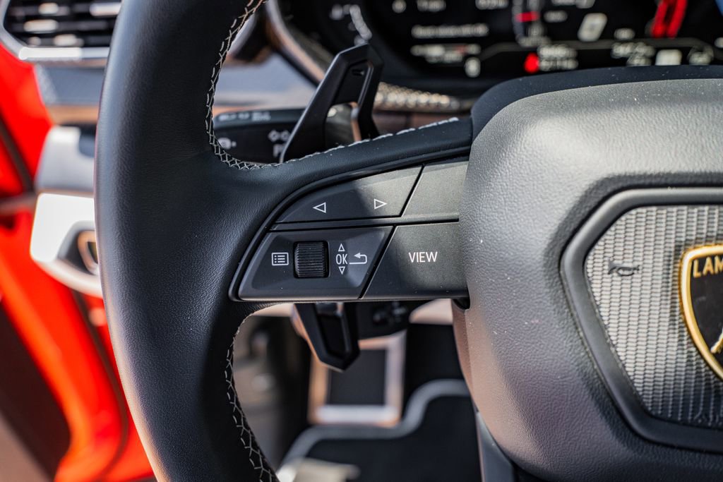 Used 2024 Lamborghini Urus S AWD/4WD image 25