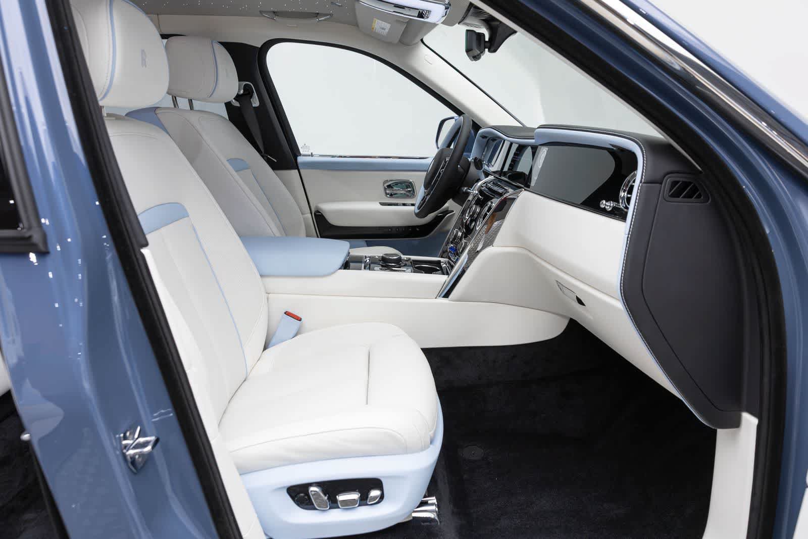 New 2027 Rolls-Royce Cullinan AWD/4WD image 18