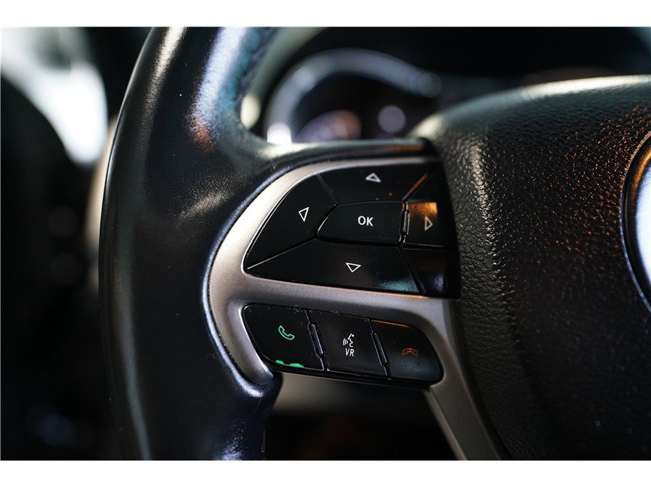 Used 2019 Jeep Grand Cherokee Altitude image 24