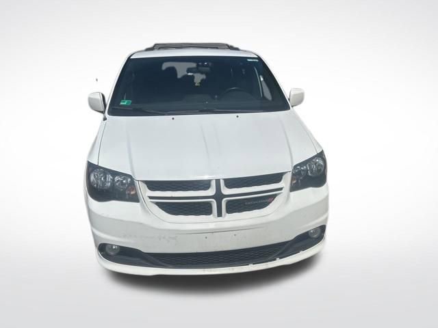 Used 2016 Dodge Grand Caravan R/T image 2