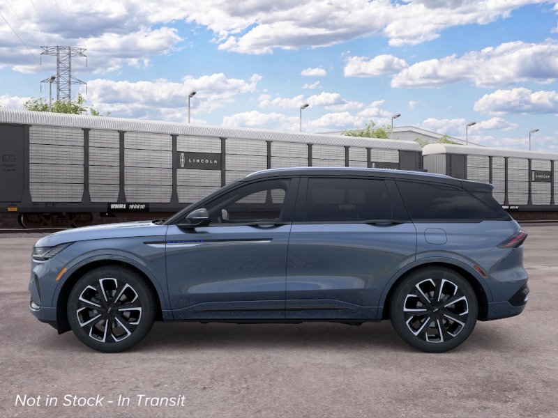 New 2026 Lincoln Nautilus Reserve AWD/4WD image 3
