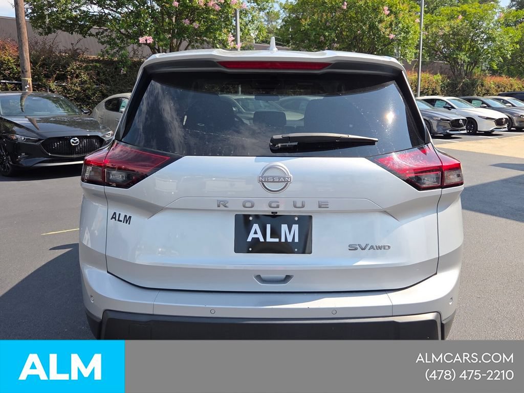 Used 2024 Nissan Rogue SV AWD/4WD image 12