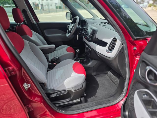 Used 2014 FIAT 500L Easy w/ Popular Equipment Group FWD image 32