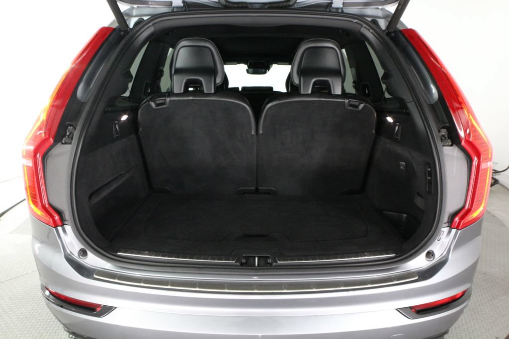 Used 2016 Volvo XC90 T6 R-Design w/ Protection Package Plus AWD/4WD image 34