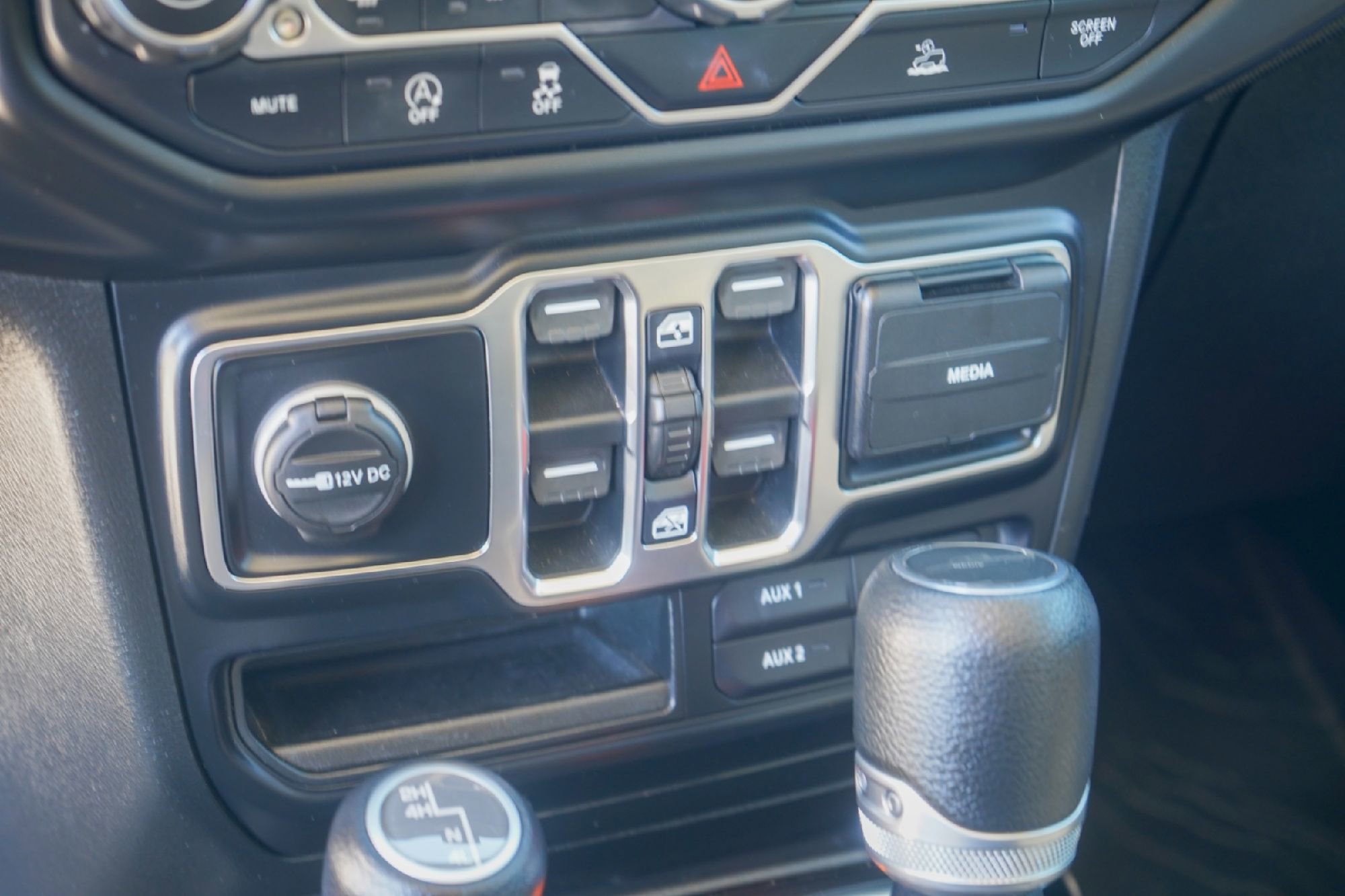 Used 2020 Jeep Gladiator Sport w/ Quick Order Package 24S image 15