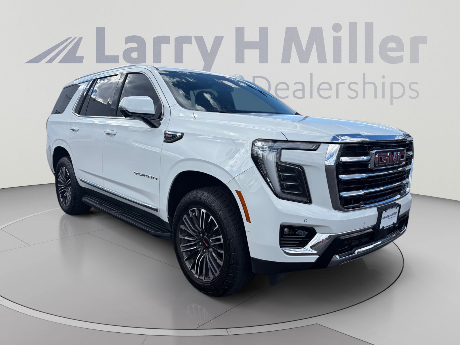 Used 2025 GMC Yukon Elevation AWD/4WD image 7