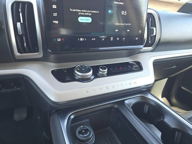 Used 2025 Ford Expedition Active RWD image 16