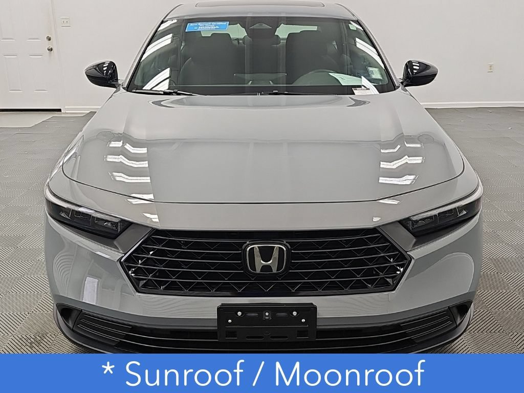 Used 2025 Honda Accord Sport image 4