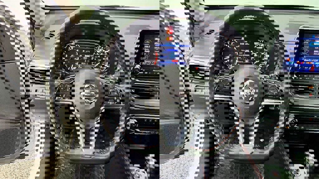 Used 2023 Nissan Altima 2.5 SR image 13