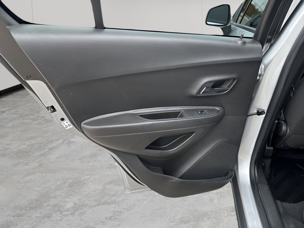 Certified 2020 Chevrolet Trax LS w/ Tint and Cruise Package image 17