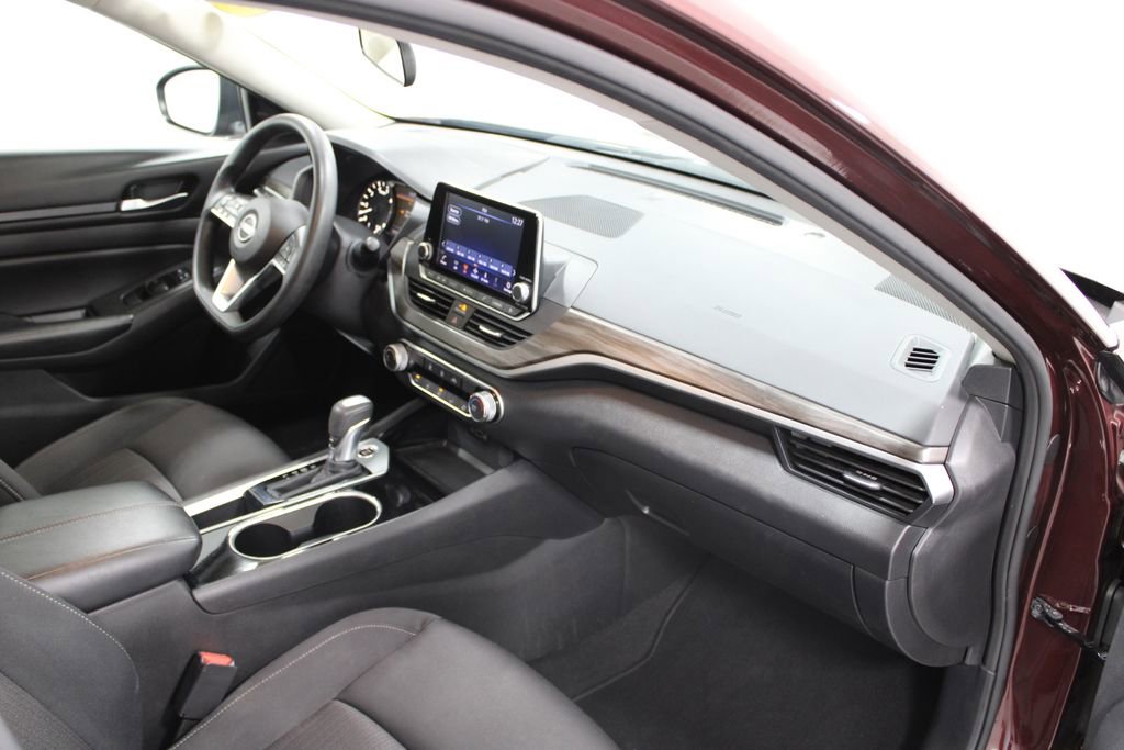 Used 2024 Nissan Altima 2.5 SV image 26
