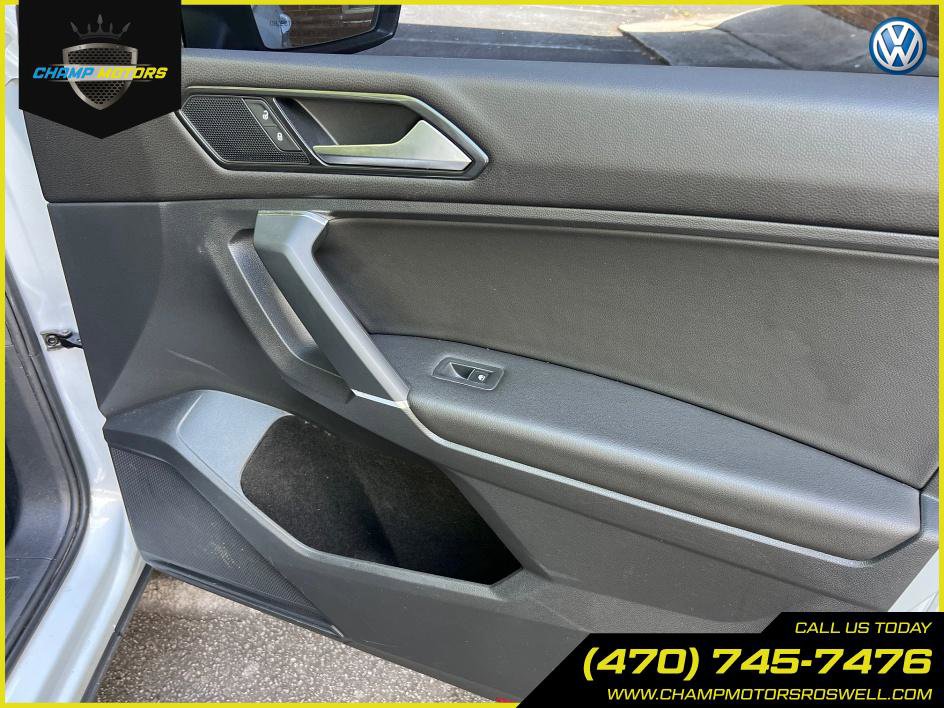 Used 2018 Volkswagen Tiguan SEL image 34