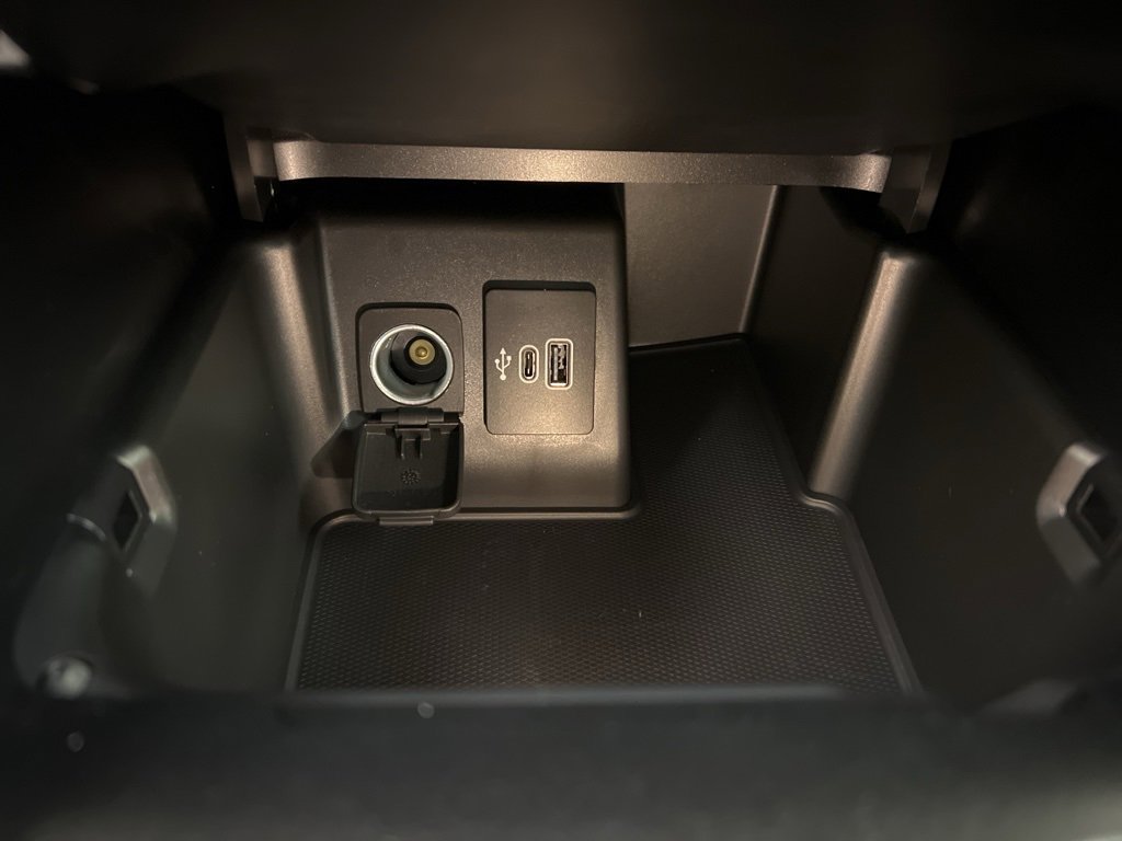 New 2025 Ford Explorer Active image 15