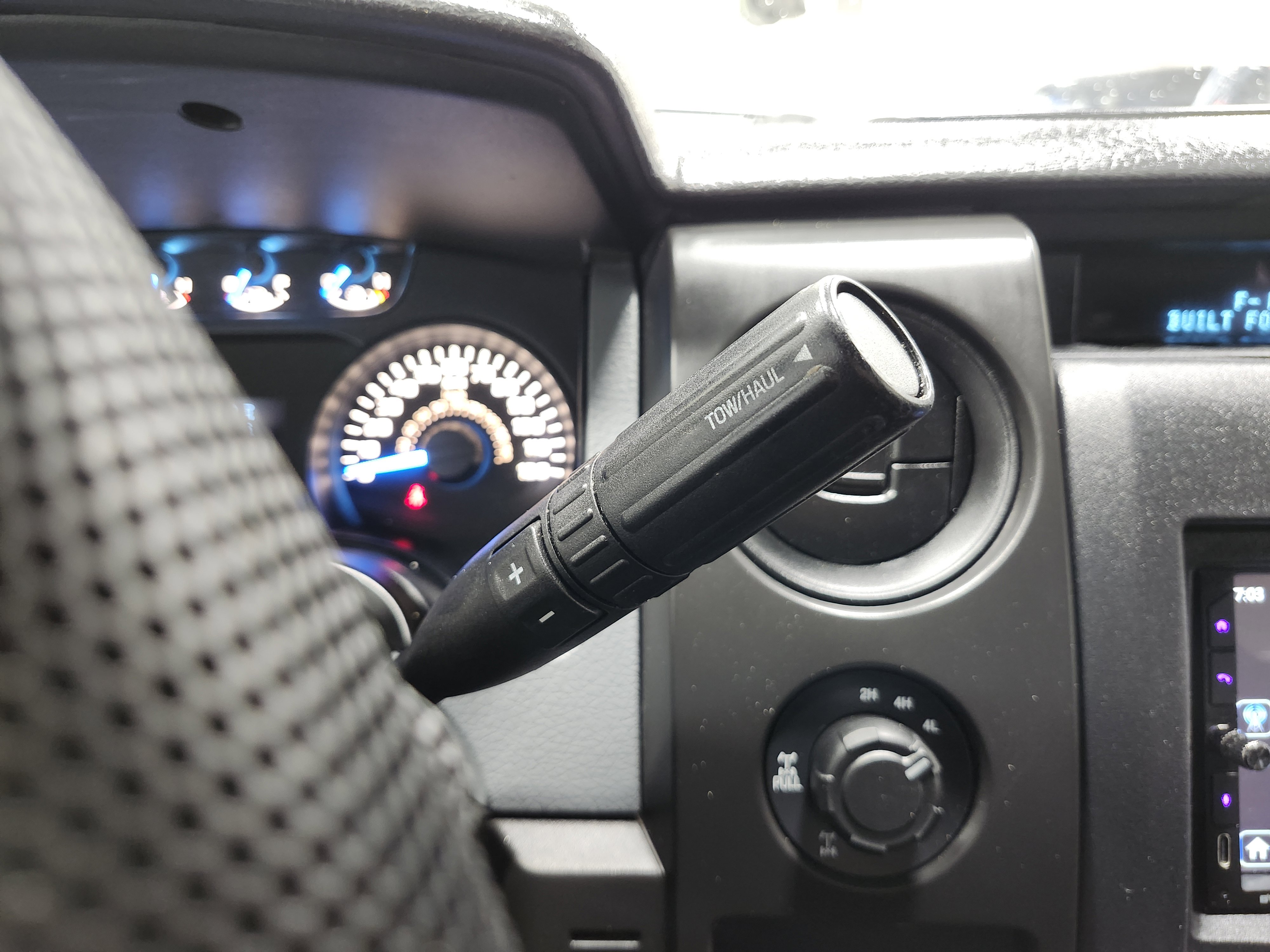 Used 2014 Ford F150 STX w/ Equipment Group 201A Mid AWD/4WD image 9