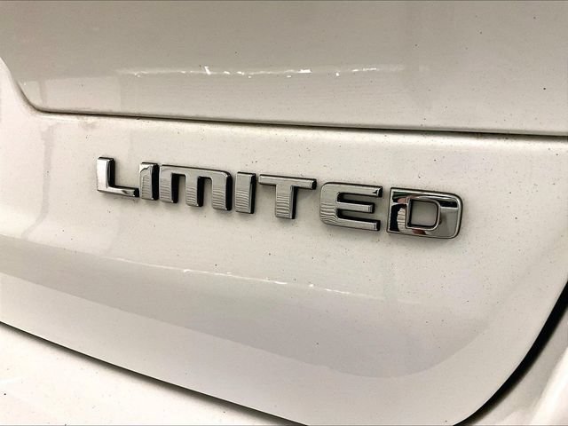 Used 2021 Jeep Grand Cherokee L Limited AWD/4WD image 13