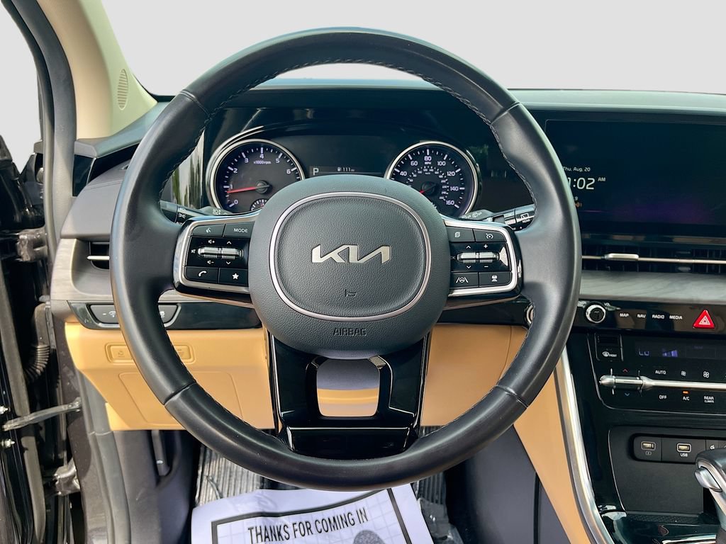 Used 2024 Kia Carnival EX FWD image 11