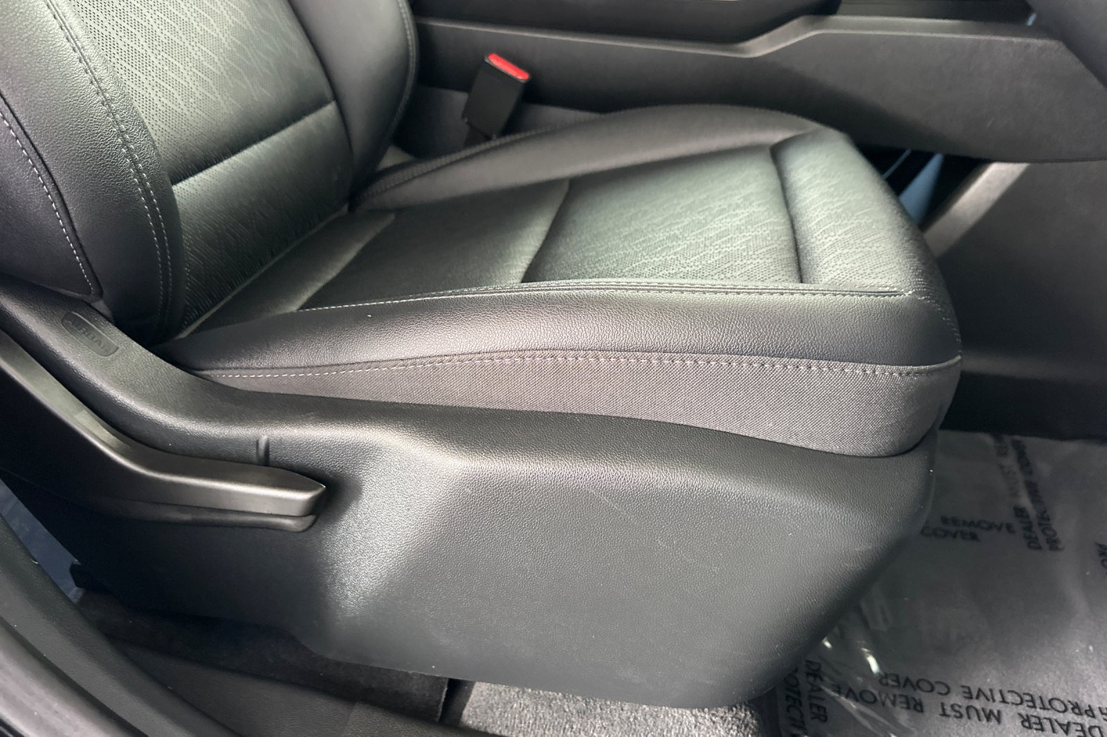 Certified 2026 Chevrolet Equinox LT w/ Convenience Package II FWD image 23