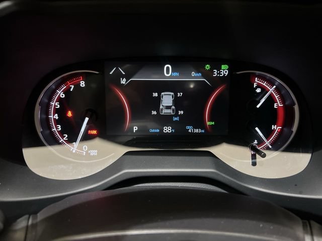 Used 2025 Toyota RAV4 XLE w/ Convenience Package FWD image 11