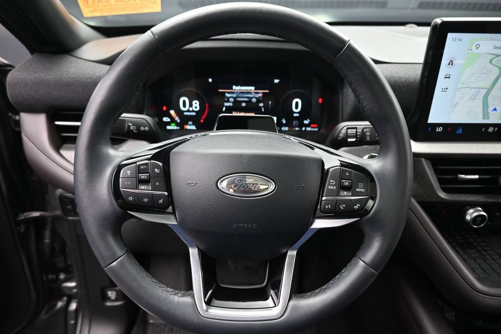 Certified 2025 Ford Explorer Platinum w/ Ultimate Package AWD/4WD image 13