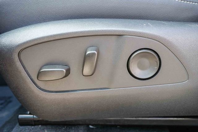 Used 2025 Chevrolet Traverse LT image 22