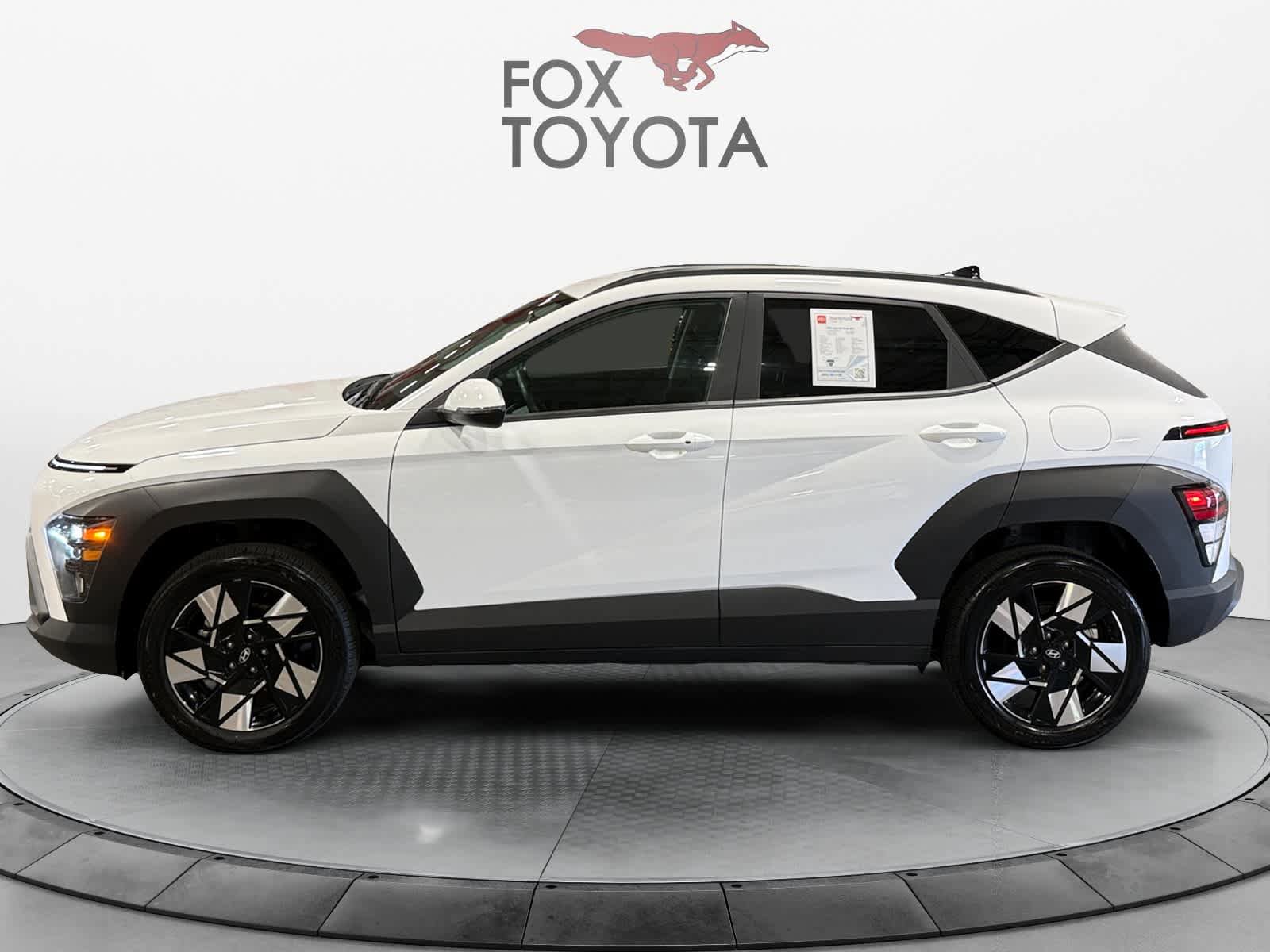 Used 2025 Hyundai Kona SEL AWD/4WD image 3