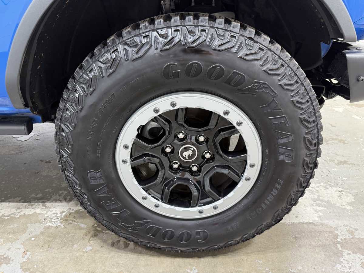 Used 2024 Ford Bronco Badlands image 6