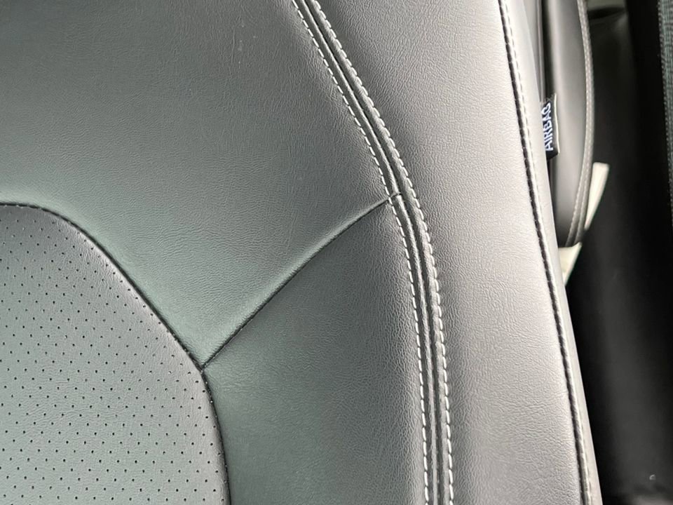 Used 2026 Chrysler Pacifica Select image 13