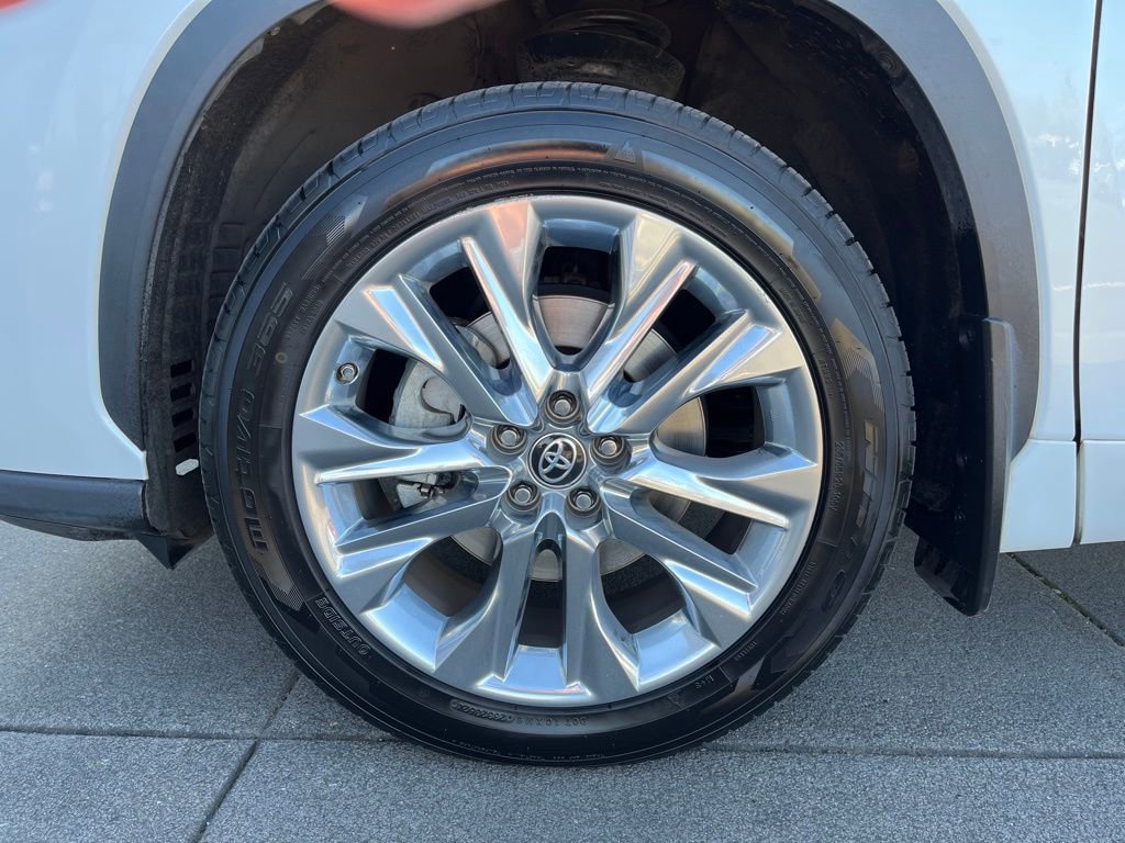 Used 2022 Toyota Highlander Limited image 10