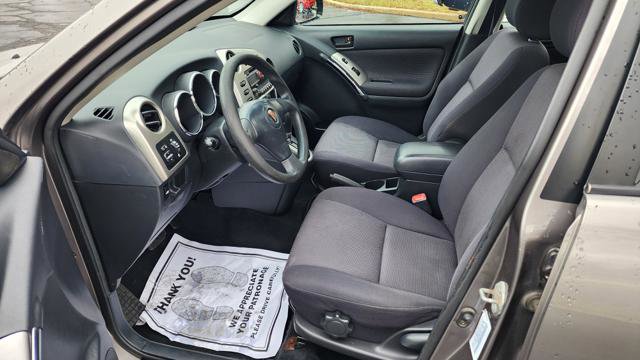 Used 2004 Pontiac Vibe w/ Moon And Tunes Value Package image 15