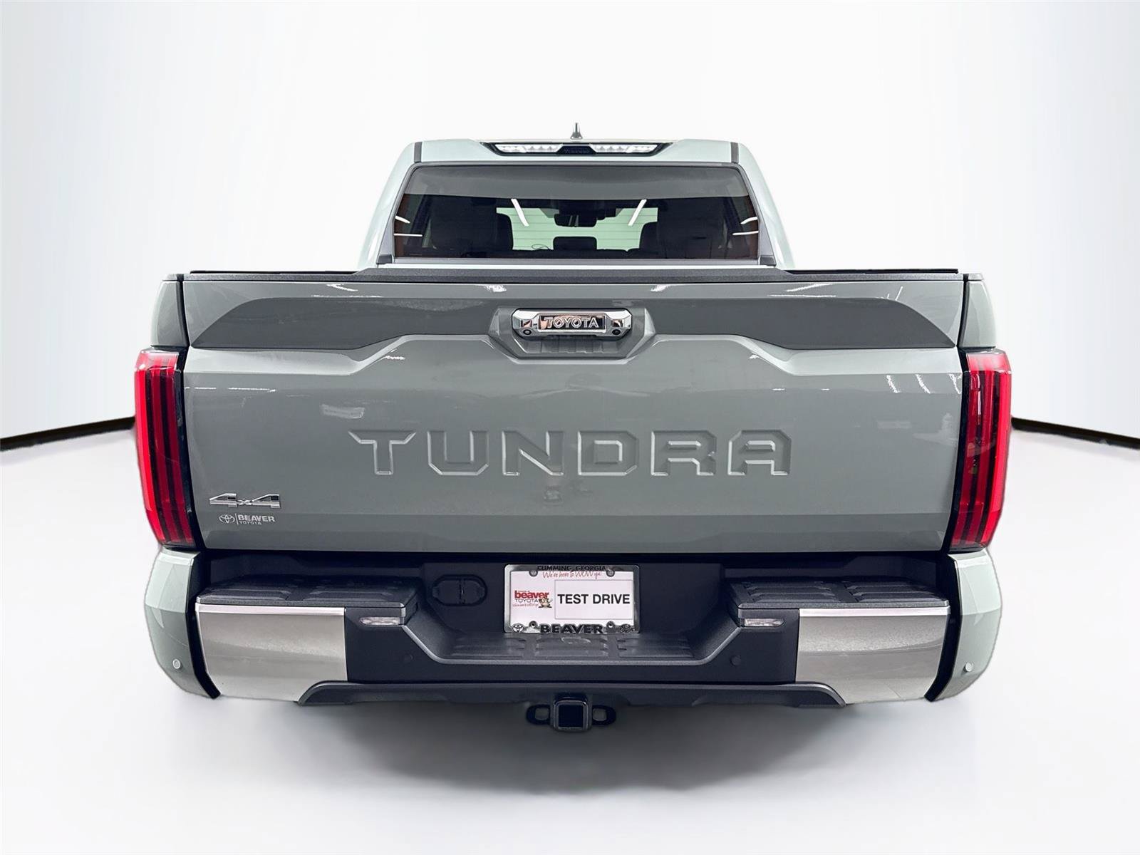 Used 2024 Toyota Tundra Limited AWD/4WD image 12