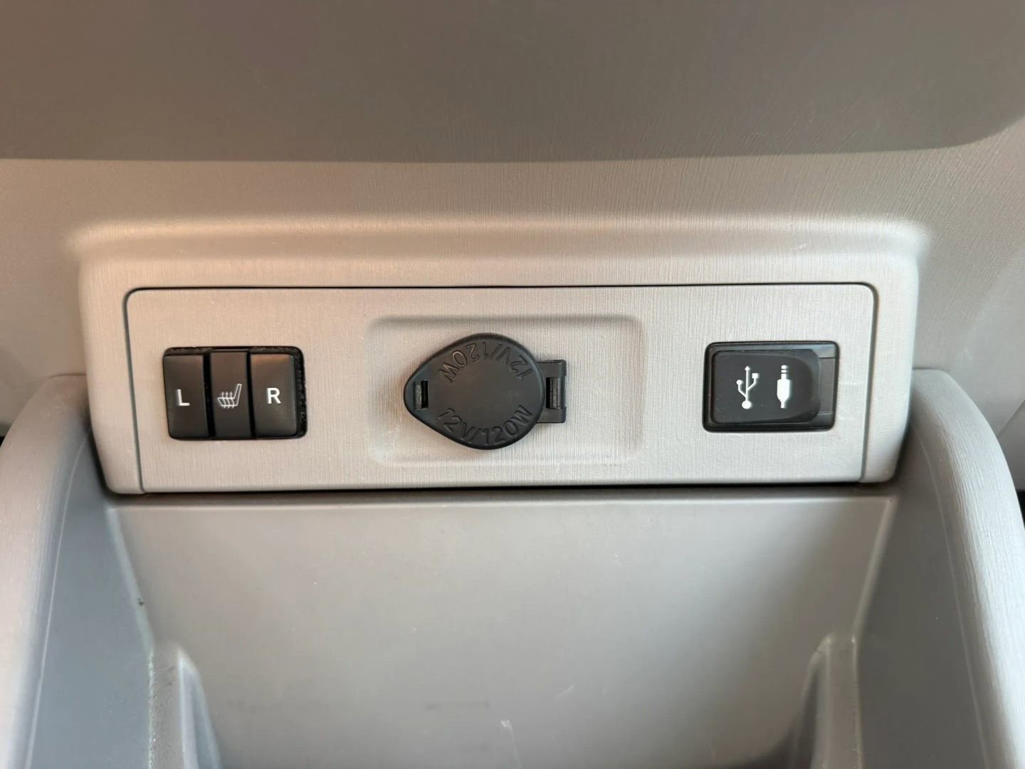 Used 2016 Toyota Prius V Five FWD image 26