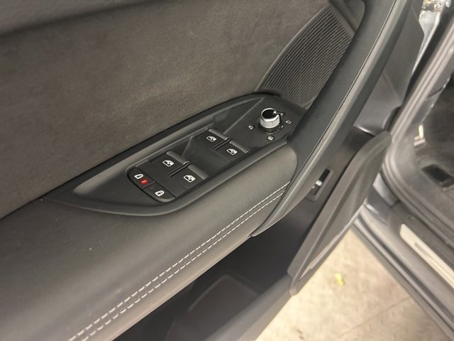 Used 2023 Audi SQ5 Prestige w/ Prestige Package image 18