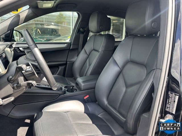 Used 2023 Porsche Macan S w/ Premium Package image 12